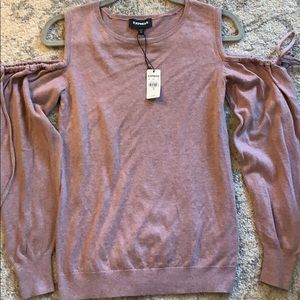 NWT cold shoulder sweater with tie details.